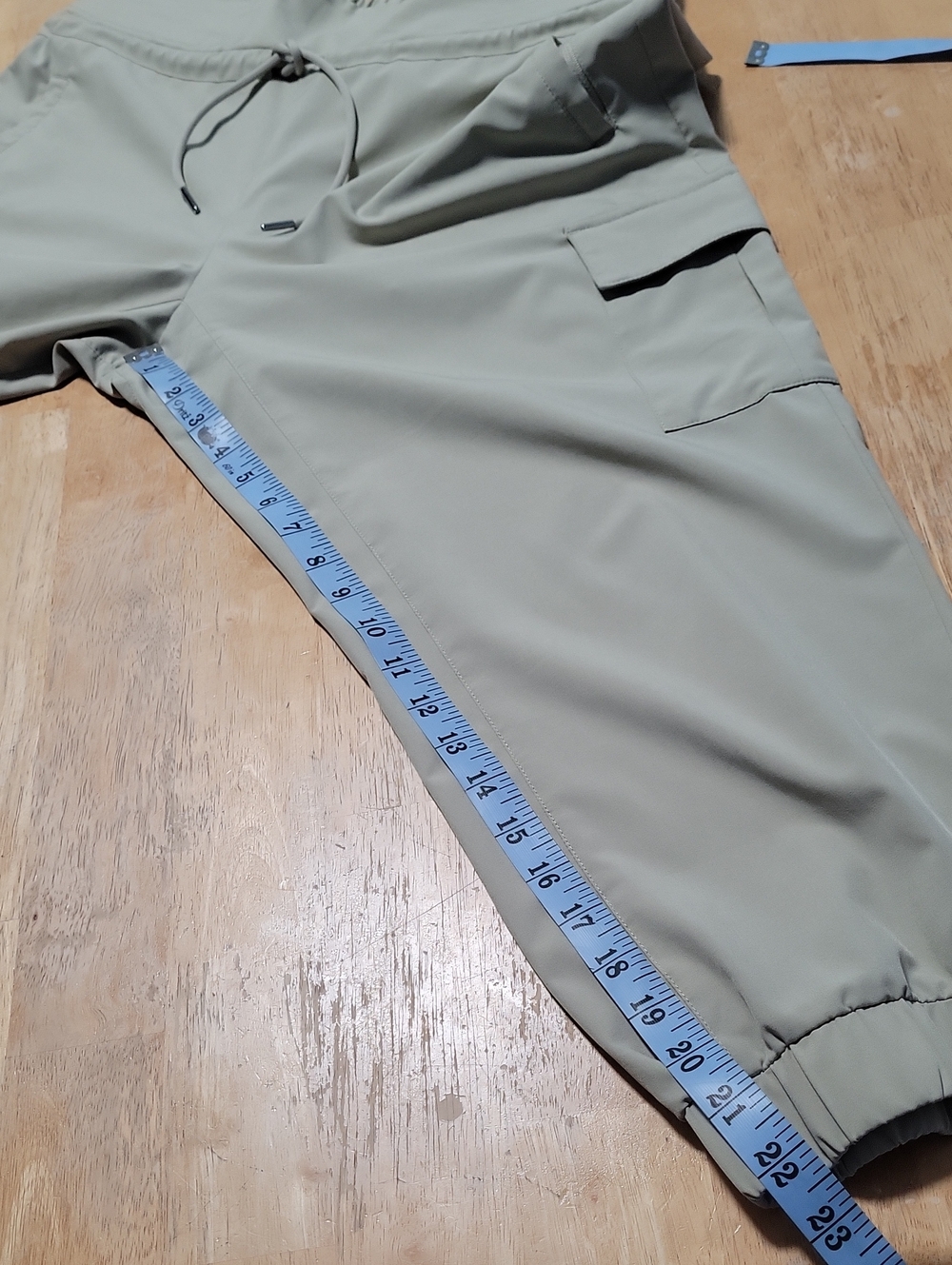 Women' Drawstring Cropoed Cargo Jogger Pants - Tan Size Large - Picture 9 of 12